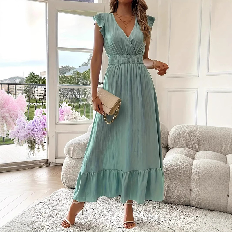 Robe longue à col en V avec taille froncée et volants