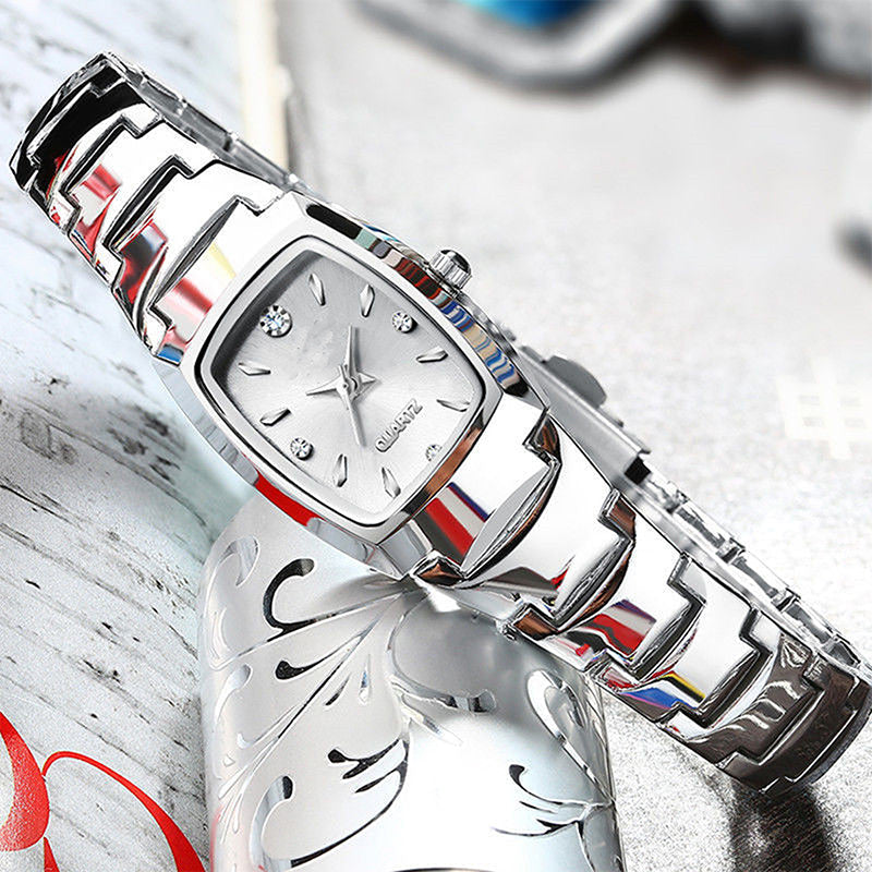 Montre élégante et étanche pour femme