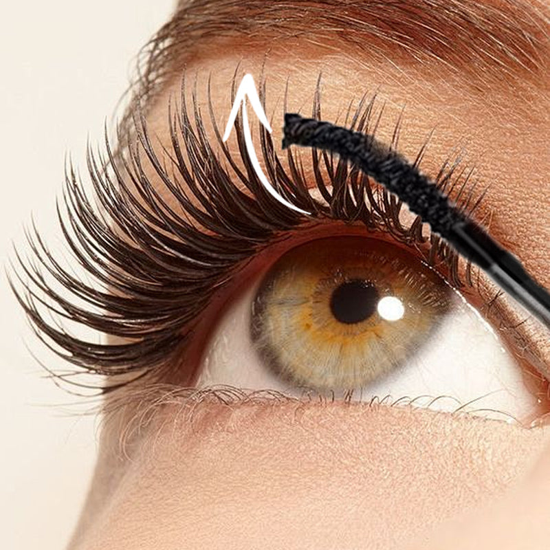 Faux cils bouclés et duveteux à faire soi-même