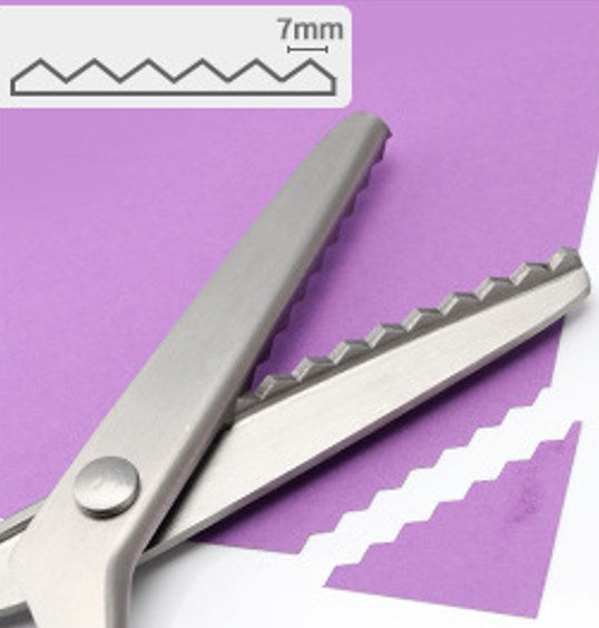 ✂️🧵 Ciseaux à bord zig-zag en acier inoxydable – Poignée ergonomique, anti-effilochage, coupez tissu, papier et cuir avec une finition propre, le couteau suisse des loisirs créatifs 🌸🎨