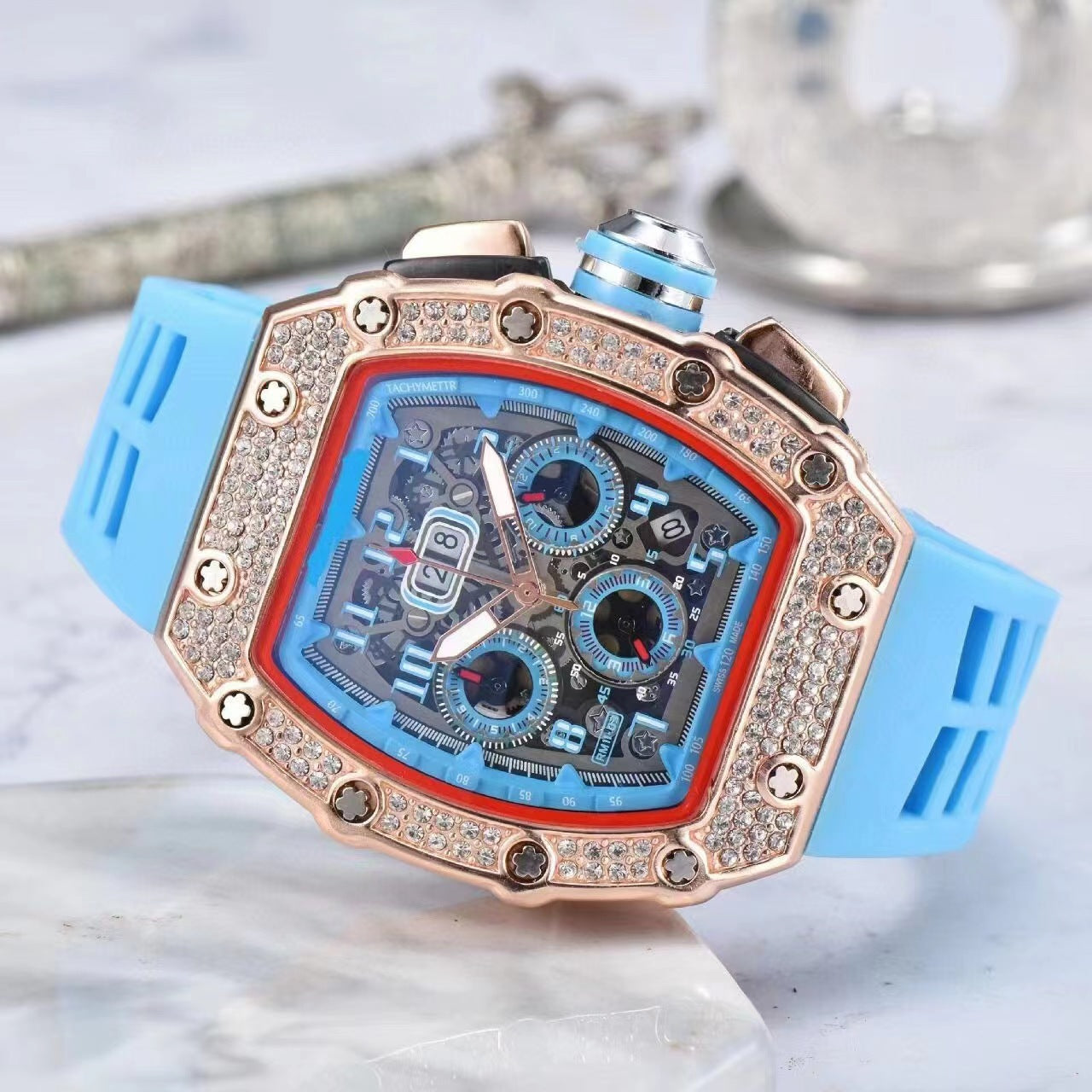 ⌚ Édition limitée – 50 % de réduction ! ✨ Montre de luxe pour homme, forme tonneau, ornée de strass